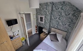 Glascoed Guest House